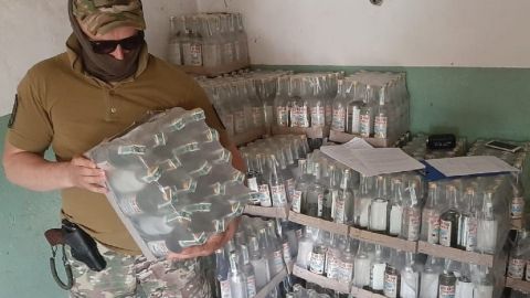 В районе ООС обнаружили подпольный склад с поддельным алкоголем