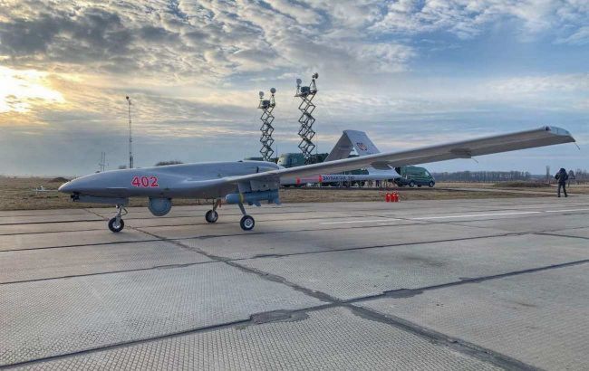 Украина купит у Турции дополнительную партию "Байрактаров": в Минобороны назвали сроки
