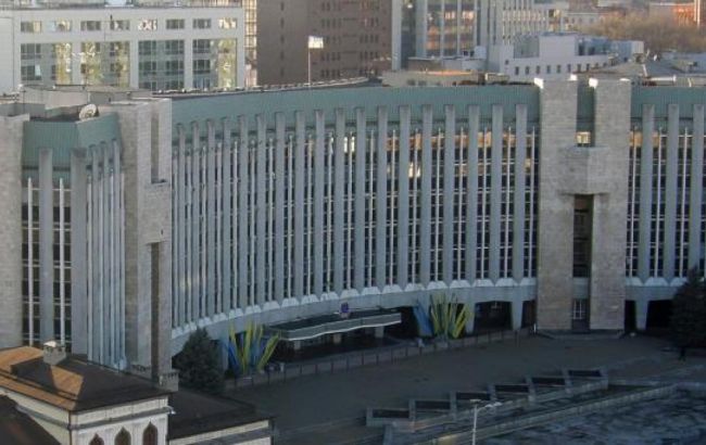 Міськрада Дніпра попросить Зеленського виділити гроші на реконструкцію аеропорту