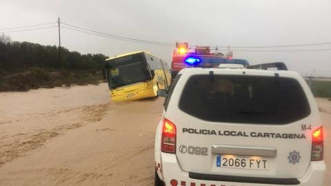В Іспанії автобус зі школярами потрапив в аварію через зливи