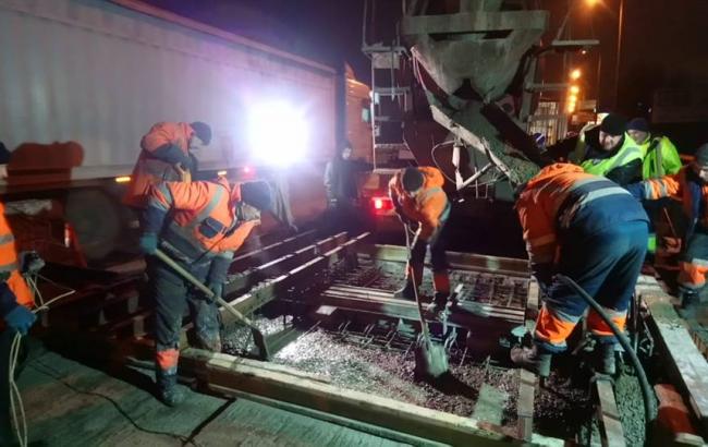 У "Київавтодорі" назвали сроки завершення ремонтних робіт на Південному мосту