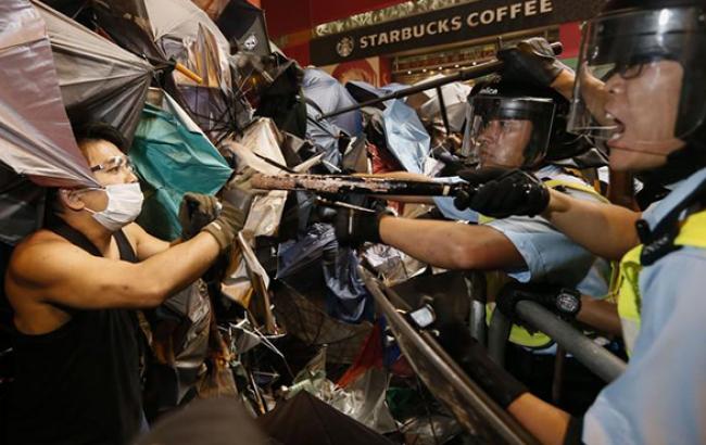 В Гонконге полиция задержала 28 демонстрантов