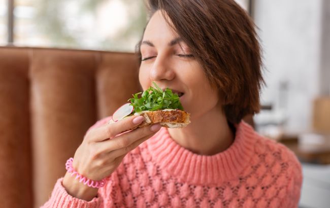 Сніданок, обід чи вечеря? Ось який прийом їжі має бути найситнішим