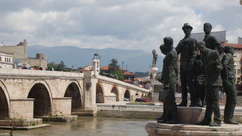 Північна Македонія відкриває кордони і відновлює авіасполучення