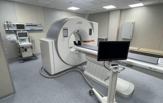 Врачи Охматдета получили новейший компьютерный томограф от Siemens