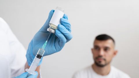 В Ливане началась вакцинация от COVID-19