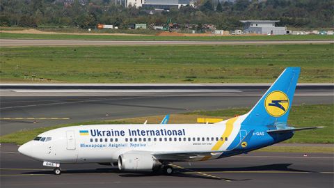 Україна заборонила будь-які авіарейси в Росію: реакція мережі