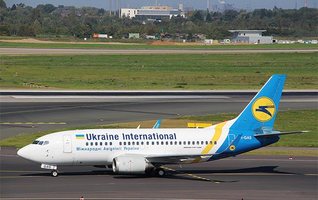 МАУ просит суд взыскать 20 млн гривен с Мининфраструктуры за убытки из-за захода Ryanair