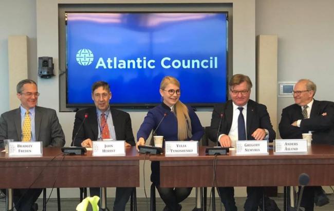 Тимошенко приняла участие в круглом столе Атлантического совета
