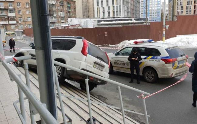 У Києві сталася стрілянина біля супермаркету