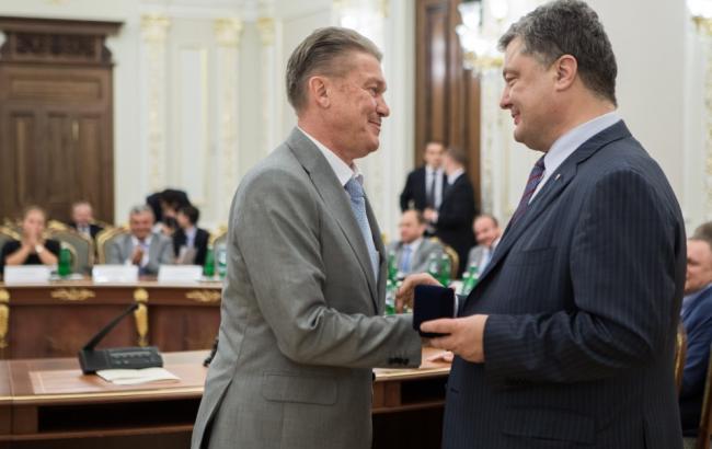 Порошенко наградил орденами игроков ФК "Динамо" 1986 года