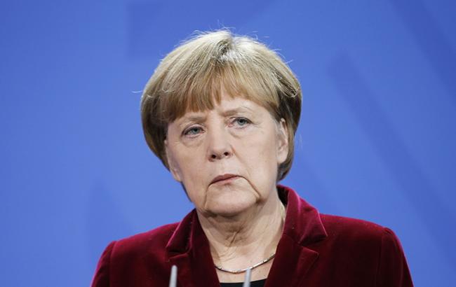 Меркель и в дальнейшем выступает за тесное партнерство с США, - правительство Германии