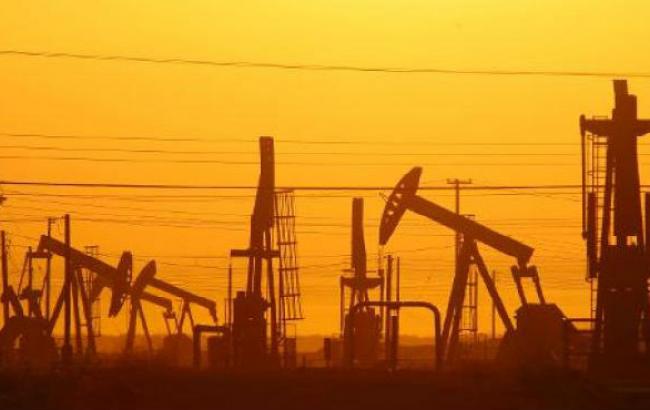 Ціни на нафту знижуються через зростання запасів у США