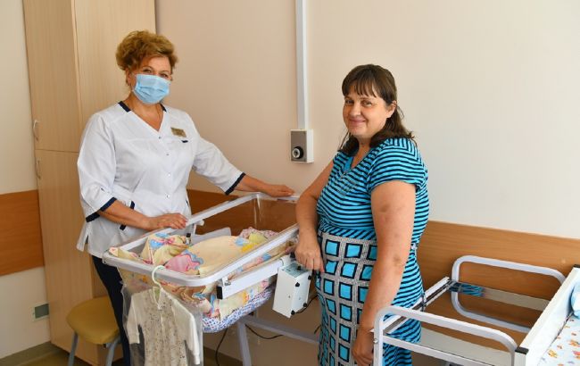 Я така щаслива! У Луцьку 41-річна українка народила вже 17-ту дитину (фото)