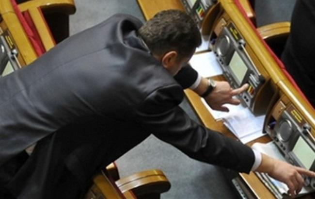 Прогульники в Раді: стало відомо, хто з нардепів "очолив рейтинг"