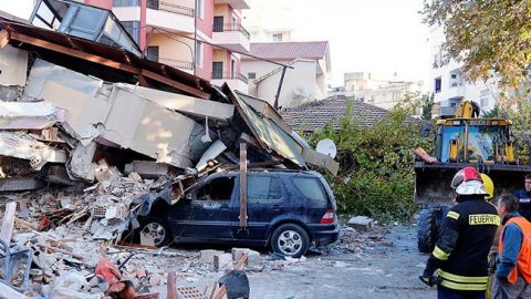 В Албанії оголошено надзвичайний стан