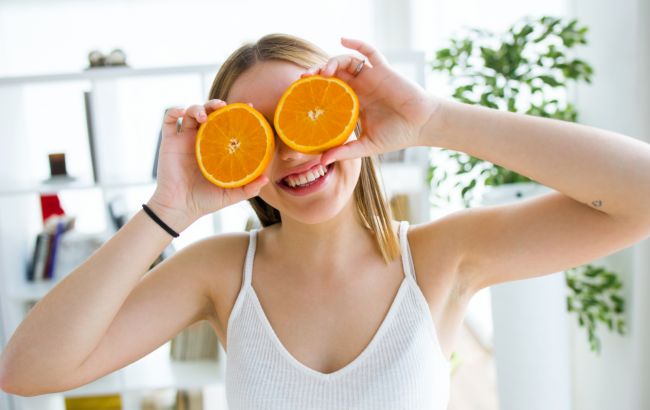 Не тільки морква: 4 продукти з холодильника, які реально покращують зір