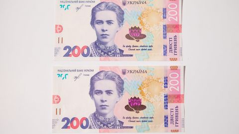 Отставание зарплат в Украине от соседних стран остается существенным