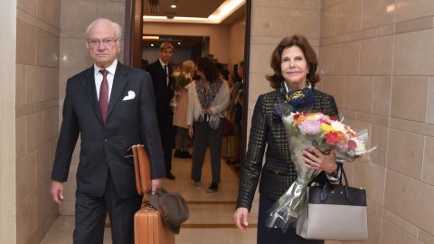 Після трьох щеплень: король і королева Швеції захворіли COVID