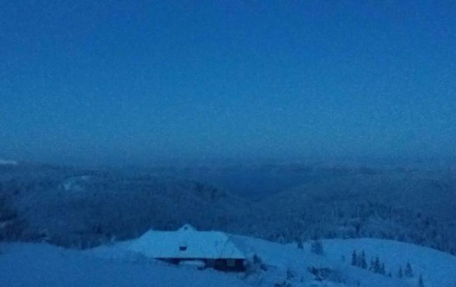 В Карпатах высота снежного покрова достигает одного метра