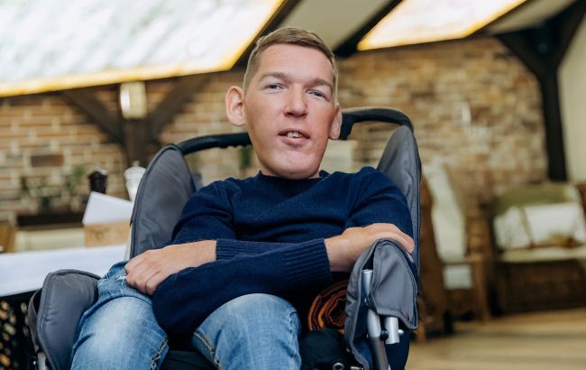 Хворого на СМА активіста Назарія Гусакова підозрюють у шахрайстві: що відомо