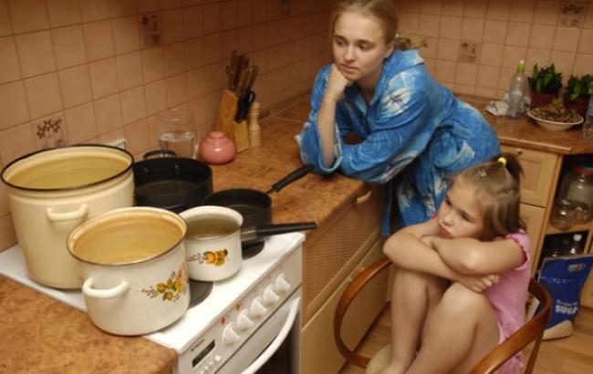 Кількість будинків без опалення і гарячої води у Києві зросла до 13