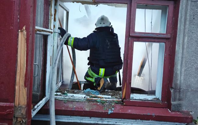 Одесскую область атаковали дроны РФ: повреждены дома и пожарная часть, есть пострадавший (фото)