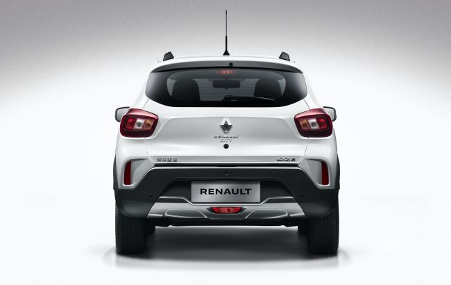 Французька компанія Renault відмовляється покидати ринок Росії