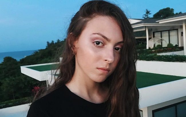 Через пару часов 14: дочь Оли Поляковой восхитила стильным образом