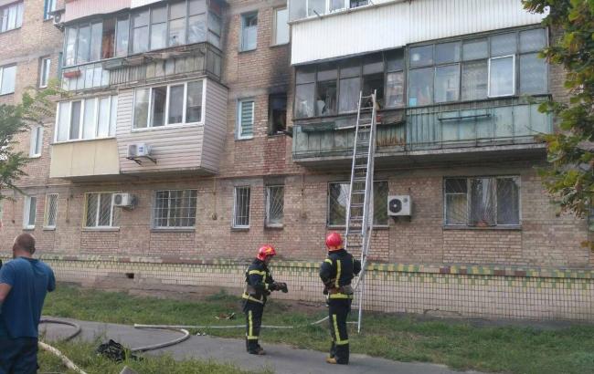 В Киеве из-за пожара в многоэтажке эвакуировали 20 человек