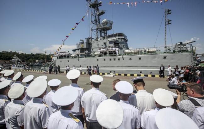 Президент присвоїв кораблю "Кіровоград" ім'я Юрія Олефіренка