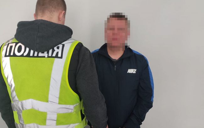 Загрожує 5 років в'язниці. В Києві затримано чоловіка, який запускав салюти на Подолі