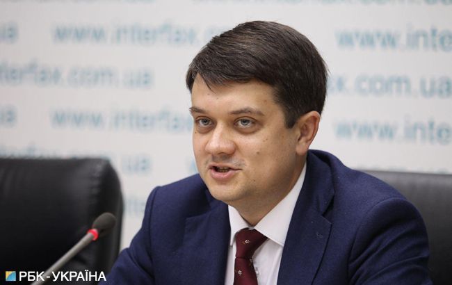 Слідство.info показало, хто фінансує партію "Слуга народу"