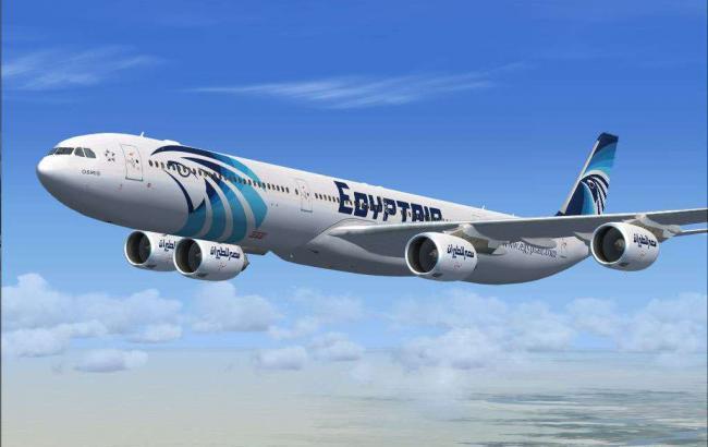 Эксперты предполагают, что на борту EgyptAir произошел взрыв