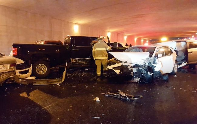 У Канаді відбулося ДТП за участю 30 автомобілів, постраждали 15 осіб