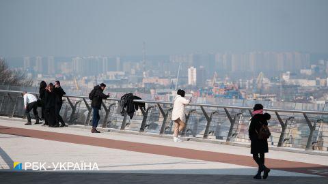 Вночі можливі грози, вдень повітря місцями прогріється до +26: погода на завтра