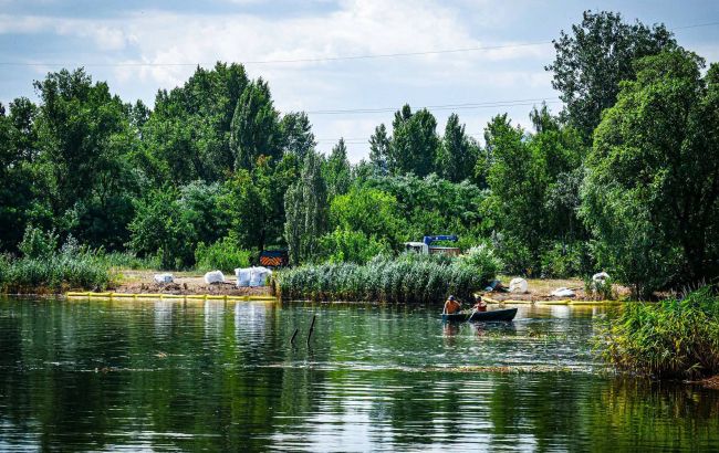 Загрязнение водоемов на Киевщине: власти озвучили новые предупреждения для населения