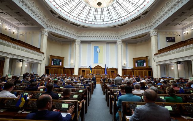 Рада повернула конкурсний відбір на держслужбу