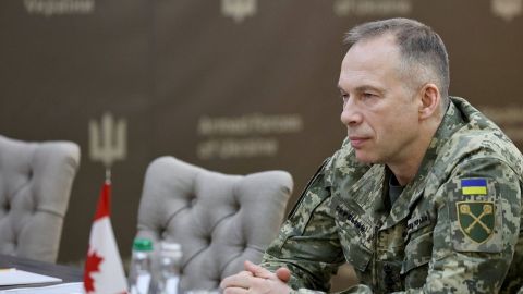 РФ испытывает дефицит ракет для защиты от украинских дронов, - Сырский