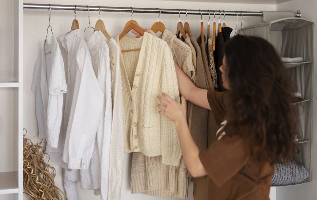 Стилист показала главные цвета весны-лета 2023 и как их носить