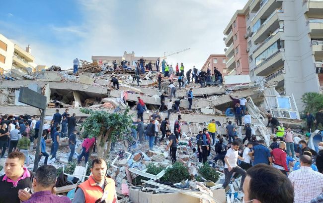 Землетрус у Туреччині: кількість жертв і постраждалих знову збільшилася