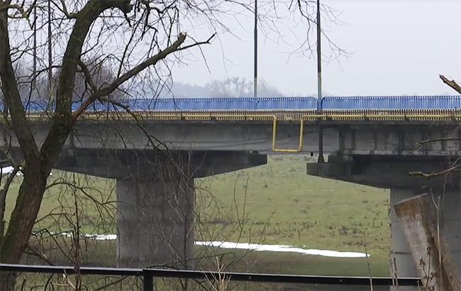 "Перенервничала": в Ровенской области учительница младших классов бросилась с моста из-за проблем с учениками