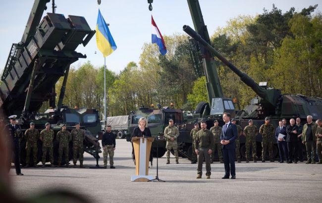 Допоможе трибуналу. Нідерланди підготували мобільну лабораторію для судмедекспертизи в Україні