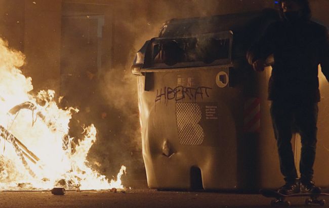 В Іспанії масові протести. Сталися сутички, десятки постраждалих