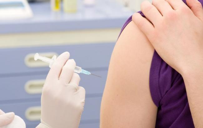 МОЗ обіцяє завершити поставку вакцин до медустанов до середини грудня