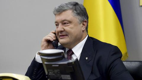 Порошенко провел телефонный разговор с Костенко