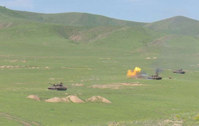 Азербайджан опроверг потерю вертолета и самолета в Нагорном Карабахе