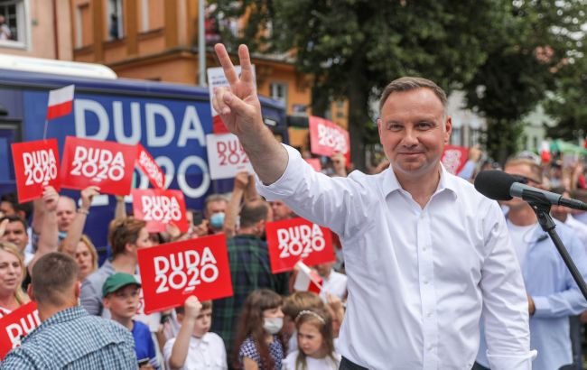 У Польщі не визначили лідера президентських виборів, - опитування