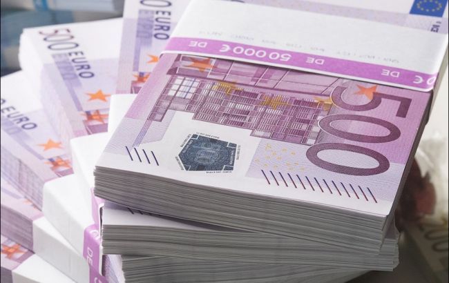 У єврозоні припиняють випуск банкнот номіналом 500 євро