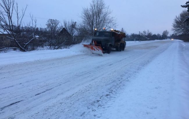 "Укравтодор" рассказал о заблокированных трассах из-за снегопада